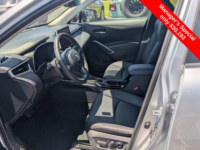 Used 2025 Toyota Corolla Cross XLE AWD/4WD image 13