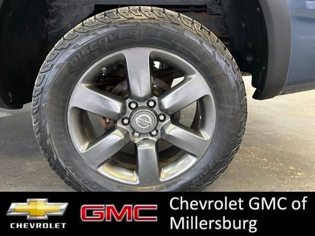 Used 2015 Nissan Titan SV w/ SV Value Truck Package image 12