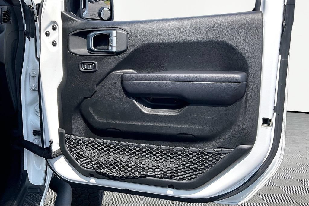 Used 2019 Jeep Wrangler Unlimited Rubicon w/ LED Lighting Group AWD/4WD image 29