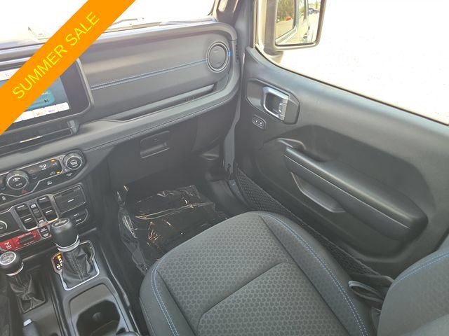 Used 2024 Jeep Wrangler Unlimited Rubicon 4xe AWD/4WD image 12