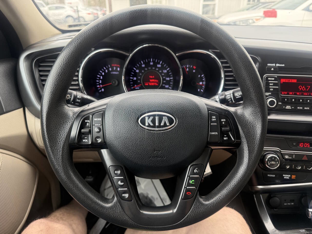 Used 2011 Kia Optima LX w/ Convenience Pkg FWD image 4