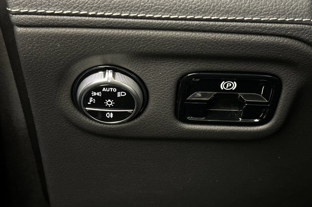 Certified 2023 Mercedes-Benz EQE 350+ 4MATIC SUV image 33
