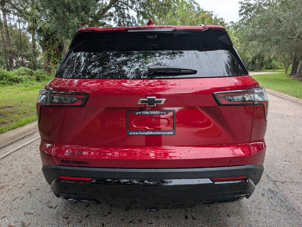 New 2027 Chevrolet Equinox RS w/ Safety and Technology Package FWD image 7