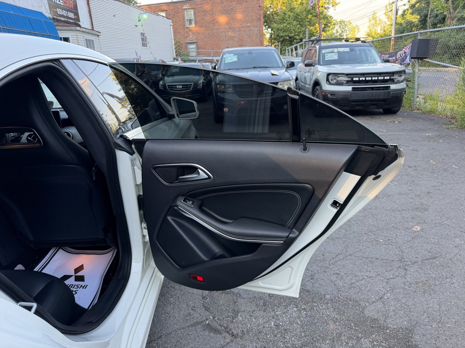 Used 2014 Mercedes-Benz CLA 250 image 36