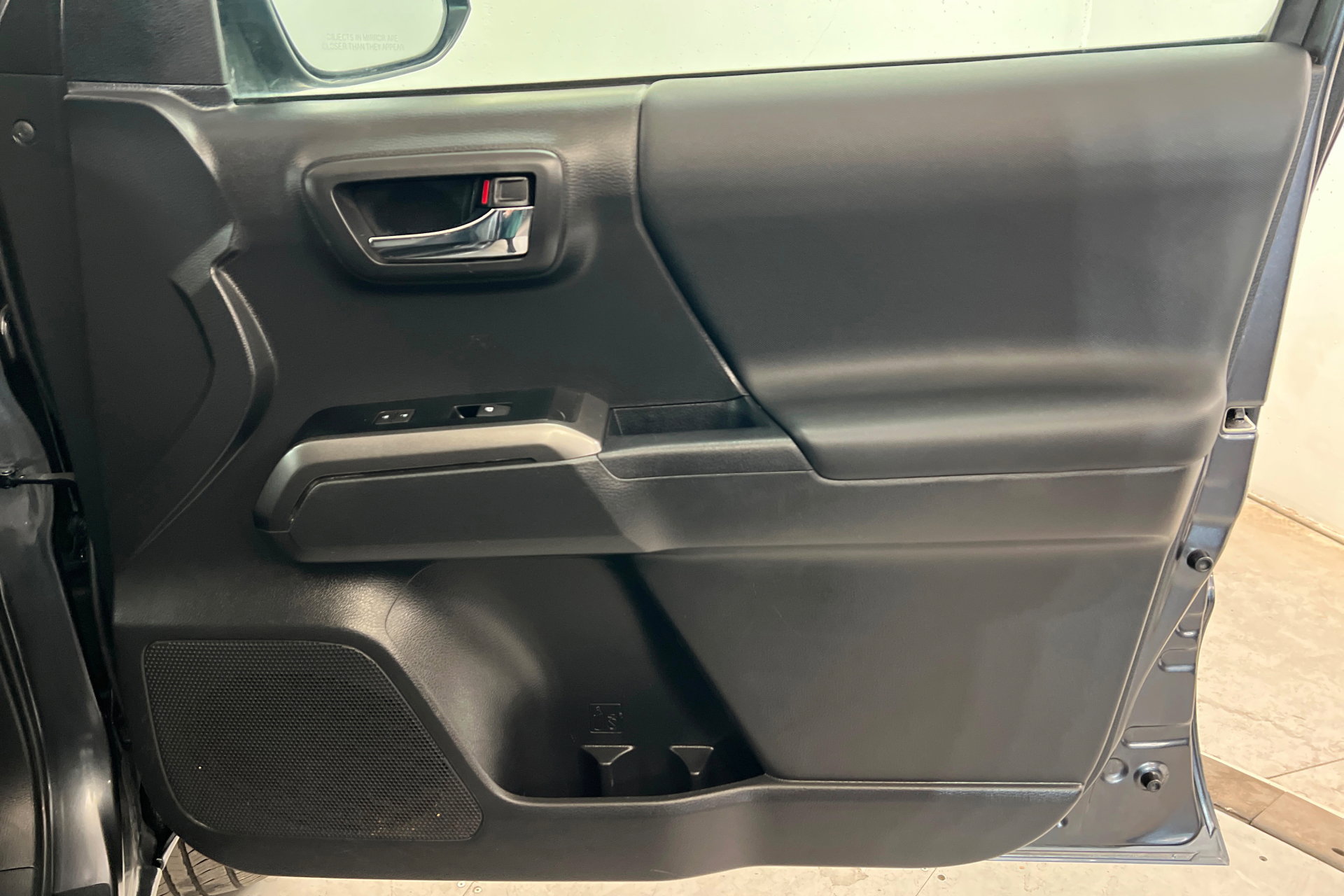 Used 2023 Toyota Tacoma TRD Off-Road image 23