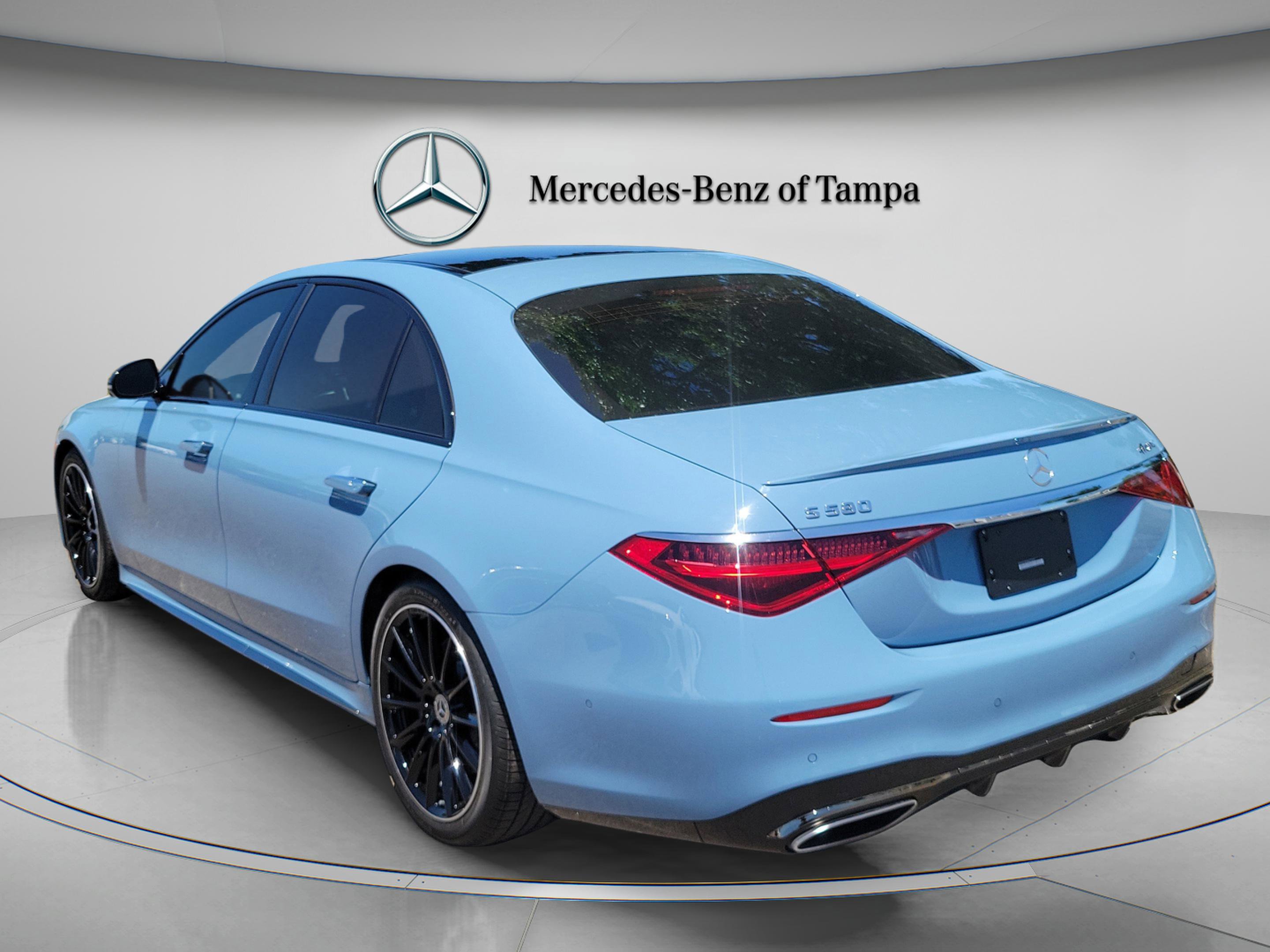 Used 2024 Mercedes-Benz S 580 4MATIC Sedan image 2