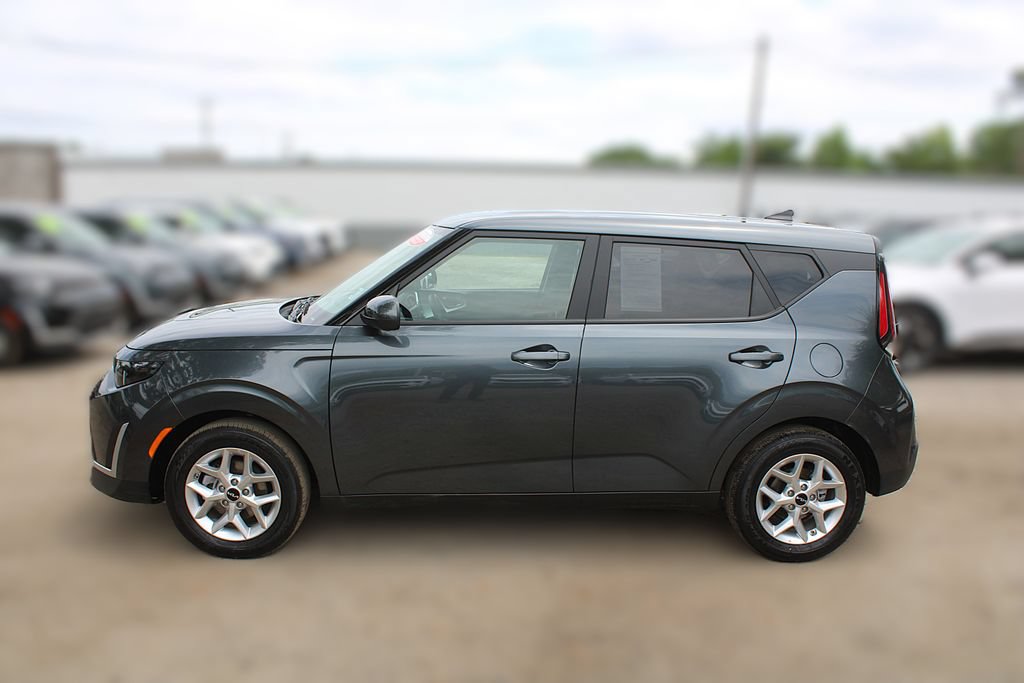 Certified 2025 Kia Soul LX FWD image 13