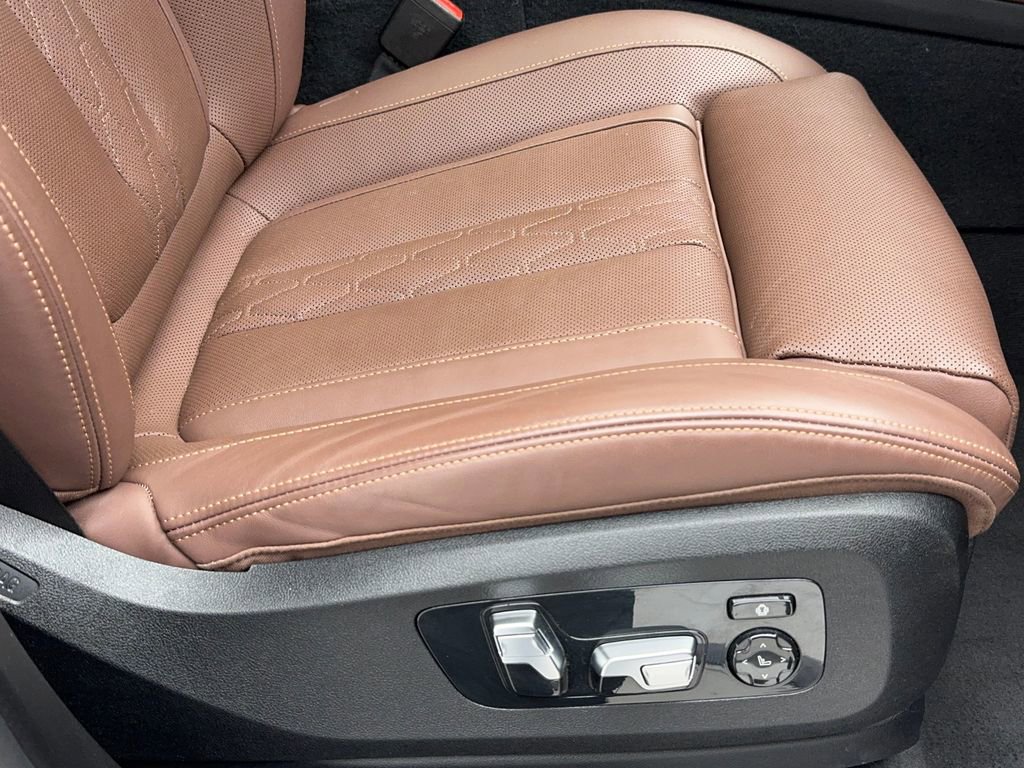 Used 2023 BMW X5 M50i w/ Executive Package image 49