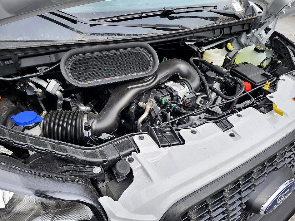 New 2024 Ford Transit 250 148 Medium Roof w/ Load Area Protection Package image 17