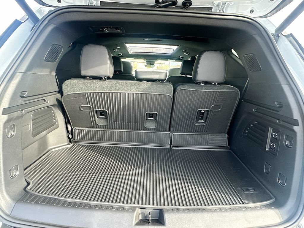 New 2026 Chevrolet Traverse High Country w/ LPO, Floor Liner Package AWD/4WD image 30
