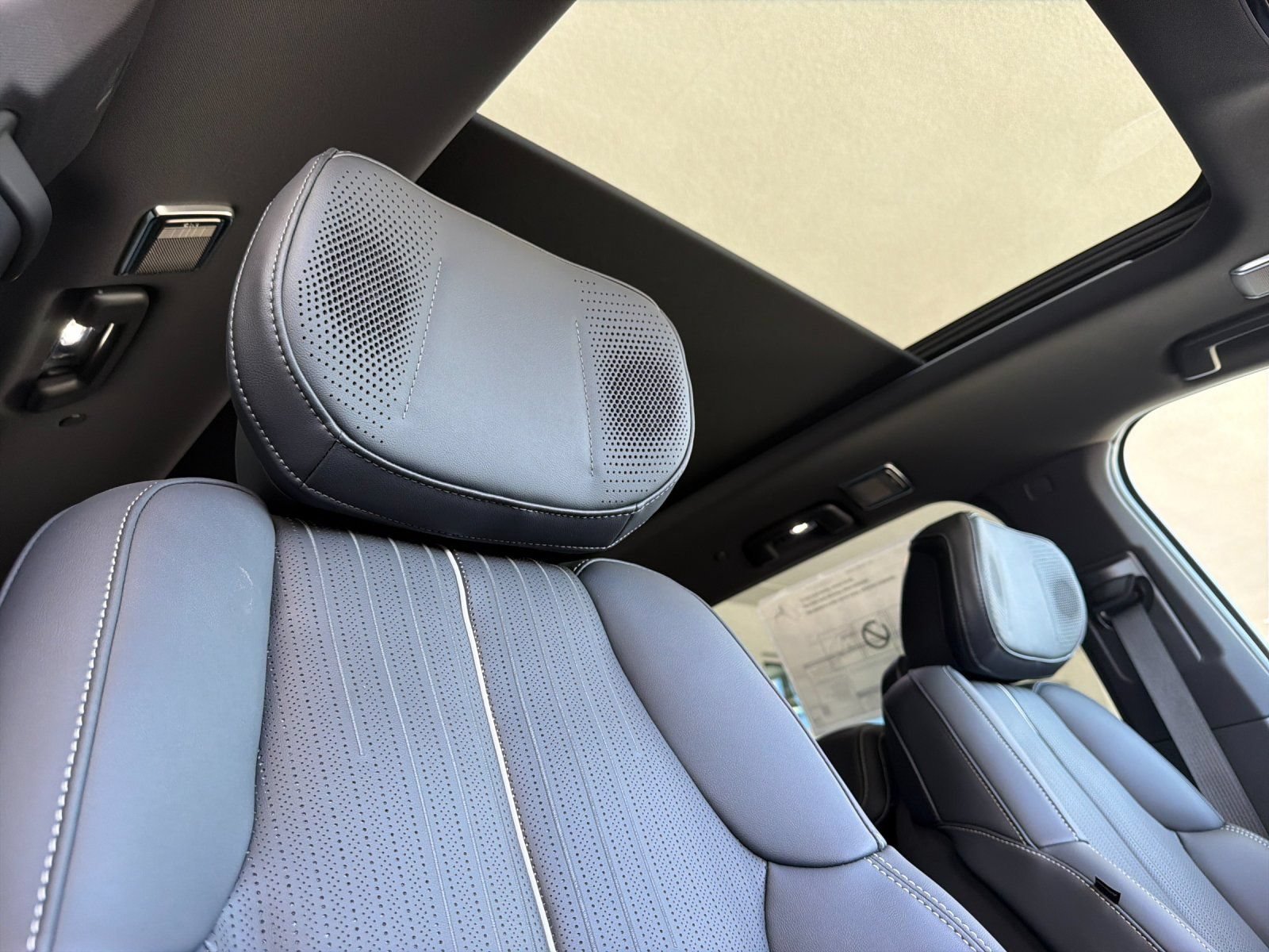 New 2027 Cadillac Vistiq Luxury AWD/4WD image 17