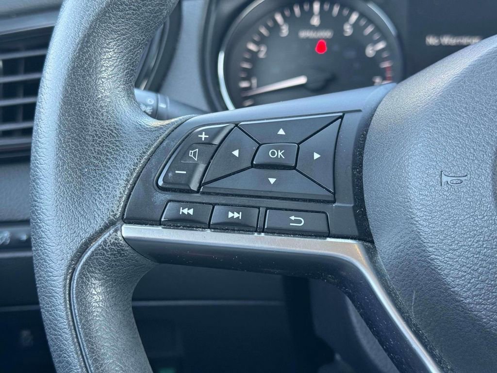 Used 2017 Nissan Rogue S FWD image 23