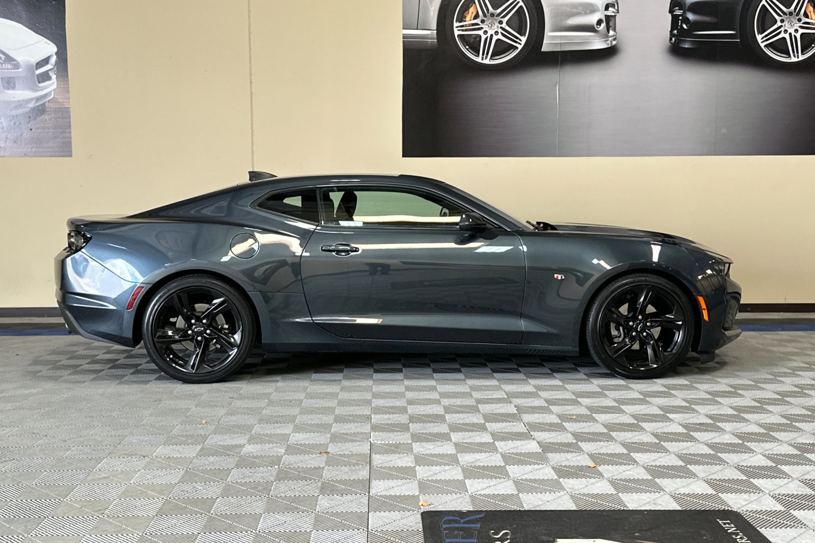 Used 2020 Chevrolet Camaro LT image 3