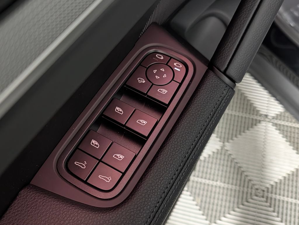 New 2026 Porsche Cayenne AWD/4WD image 27