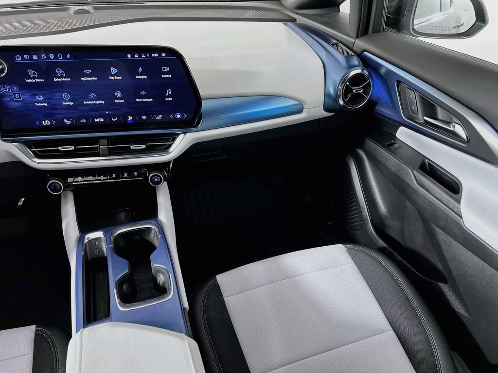New 2026 Chevrolet Equinox EV LT FWD image 23