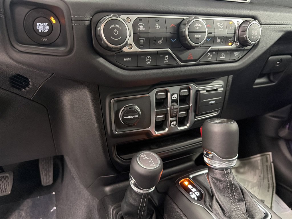 New 2026 Jeep Wrangler Unlimited Sahara AWD/4WD image 21