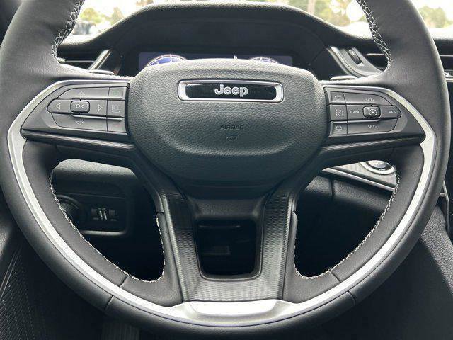 New 2025 Jeep Grand Cherokee L Laredo image 21