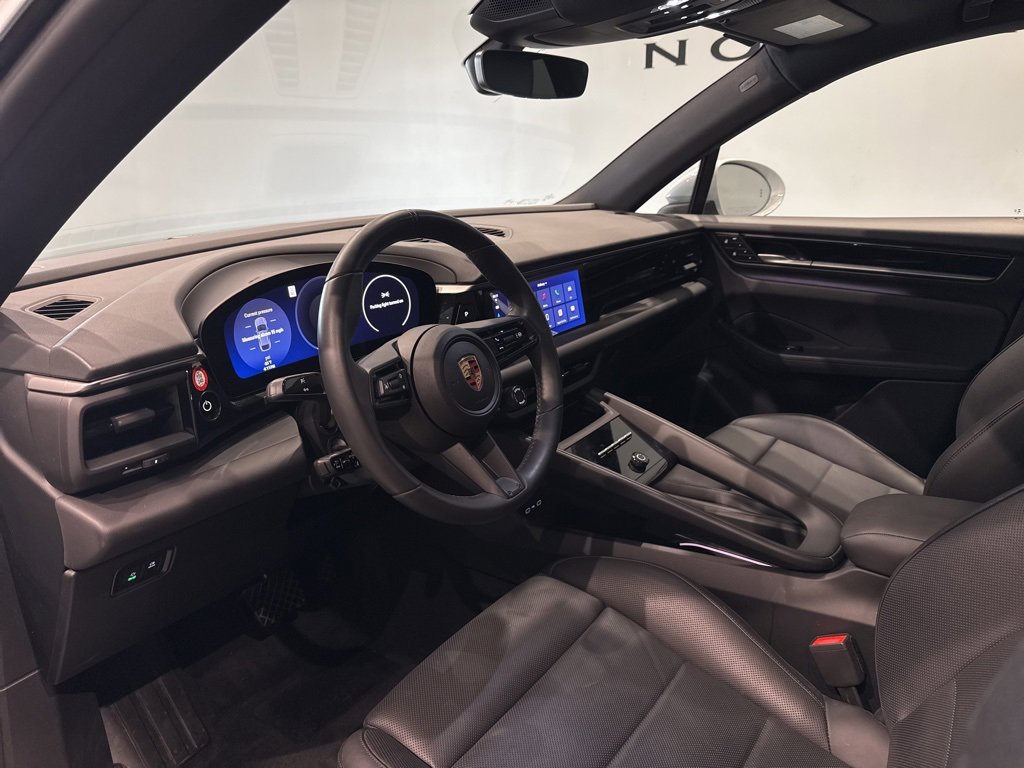 Used 2025 Porsche Macan 4 Electric image 13