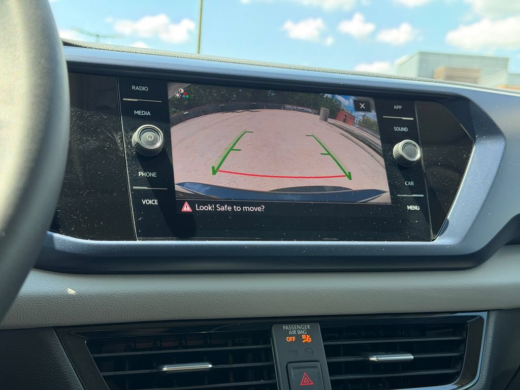 Certified 2023 Volkswagen Taos SE FWD image 16