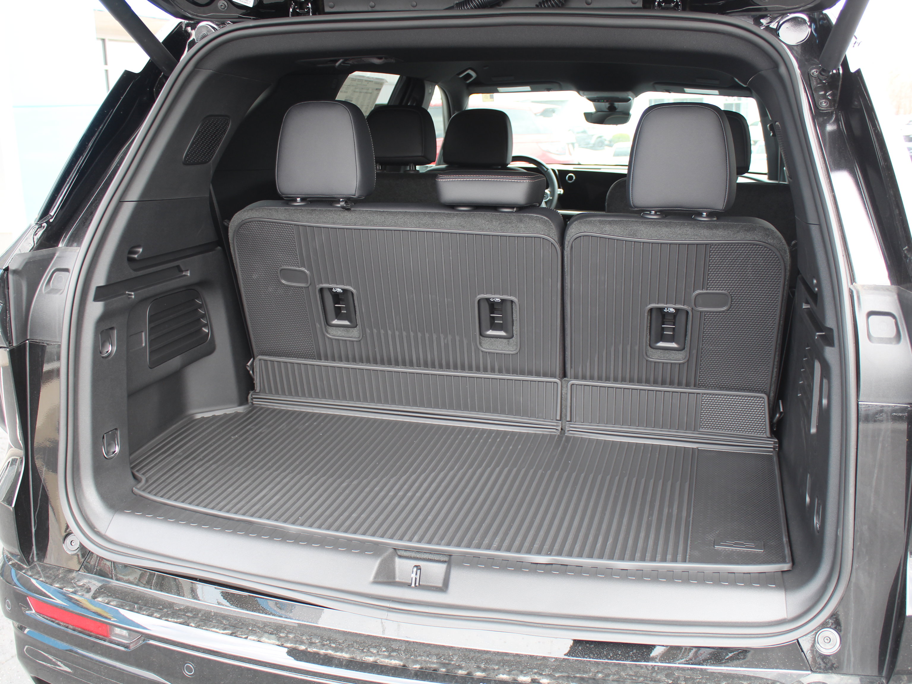 New 2026 Chevrolet Traverse High Country w/ LPO, Floor Liner Package image 18
