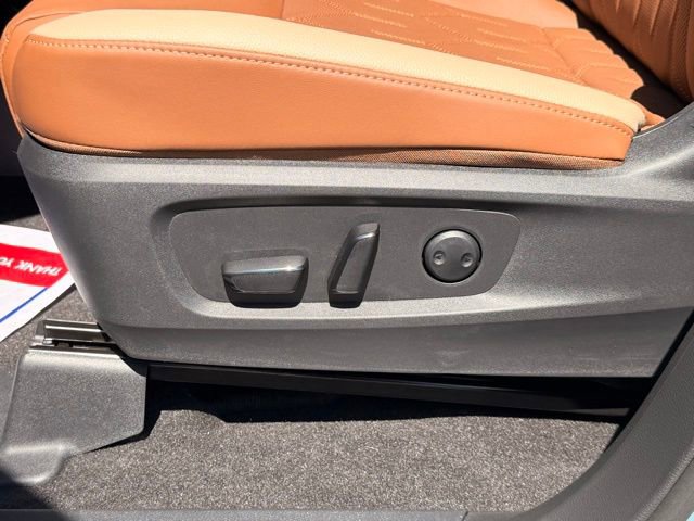 New 2026 Nissan Pathfinder Platinum w/ Cargo Package image 13