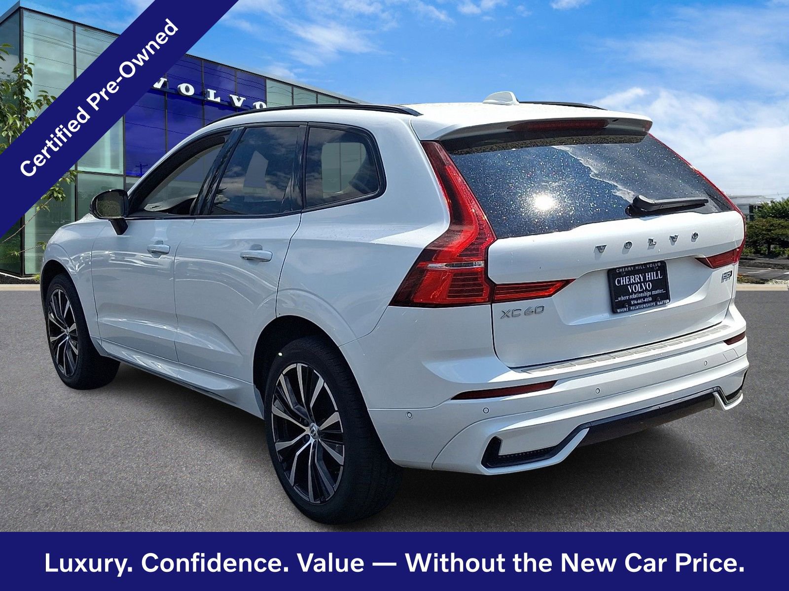 Certified 2024 Volvo XC60 B5 Plus w/ Protection Package Premier AWD/4WD image 5