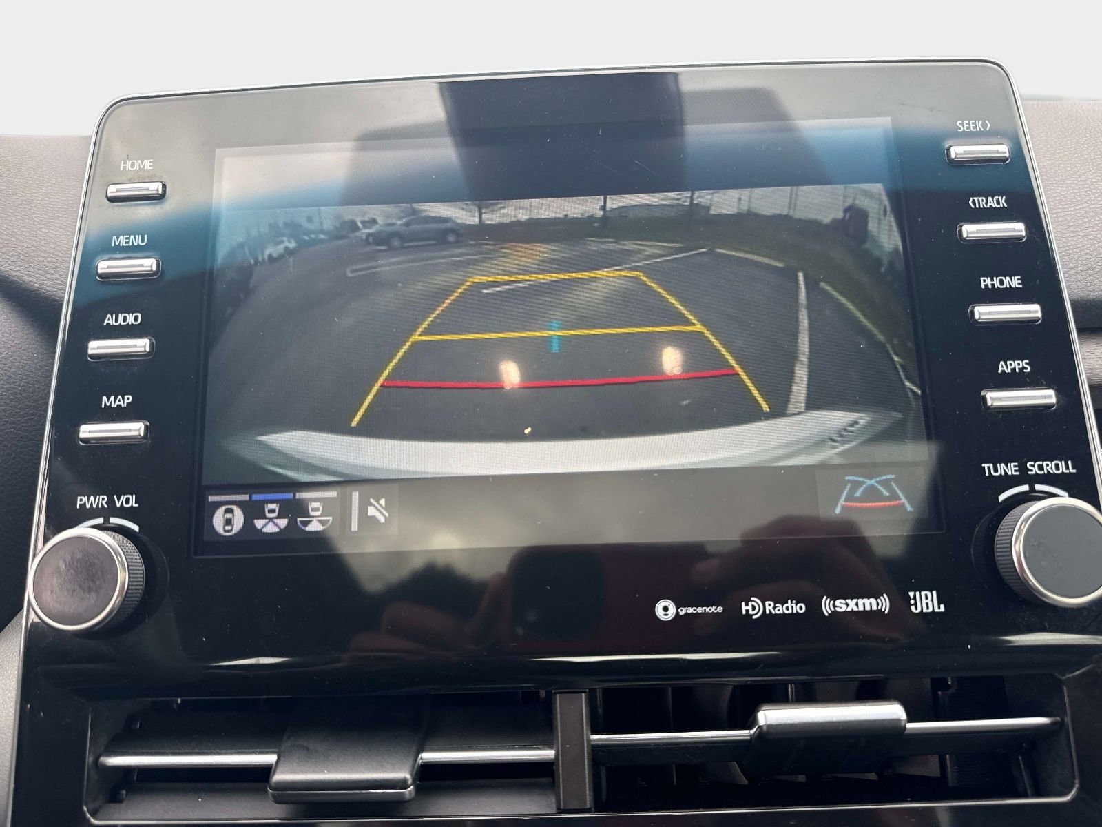 Used 2020 Toyota Avalon Limited image 23