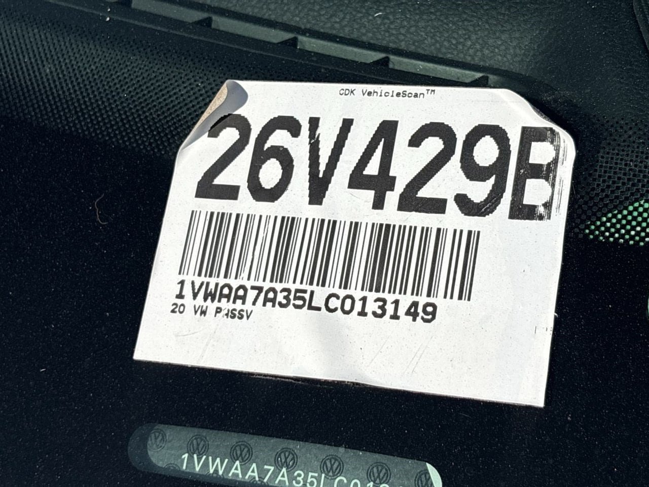 Used 2020 Volkswagen Passat 2.0T S FWD image 31