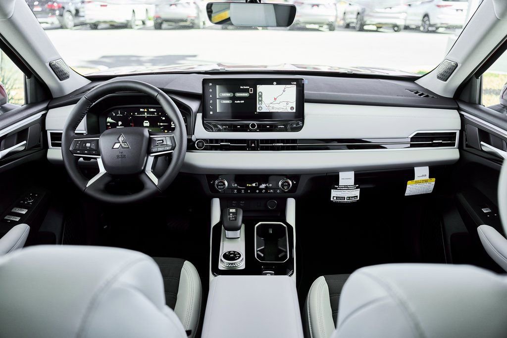 New 2026 Mitsubishi Outlander SE FWD image 33