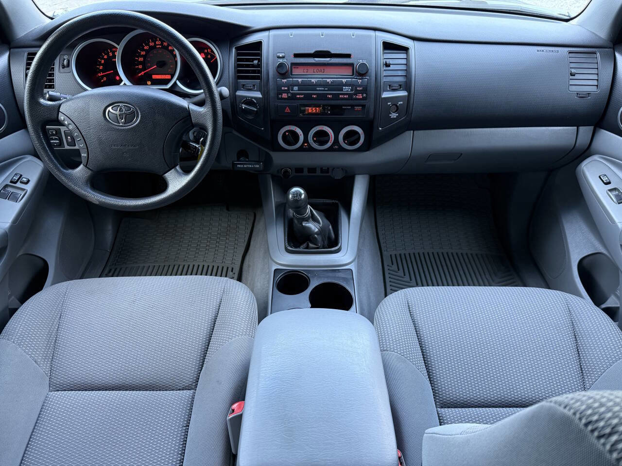 Used 2011 Toyota Tacoma 4x4 Access Cab image 2