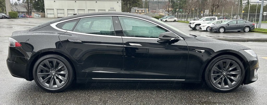 Used 2020 Tesla Model S Long Range Plus image 4