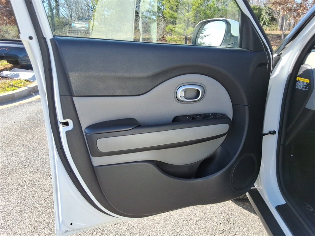 Used 2015 Kia Soul image 20
