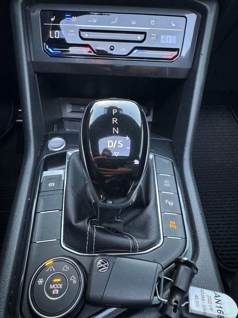 Used 2022 Volkswagen Tiguan SEL R-Line AWD/4WD image 24