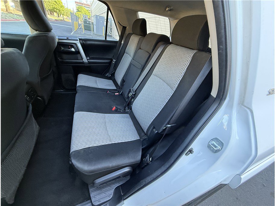 Used 2014 Toyota 4Runner SR5 AWD/4WD image 12