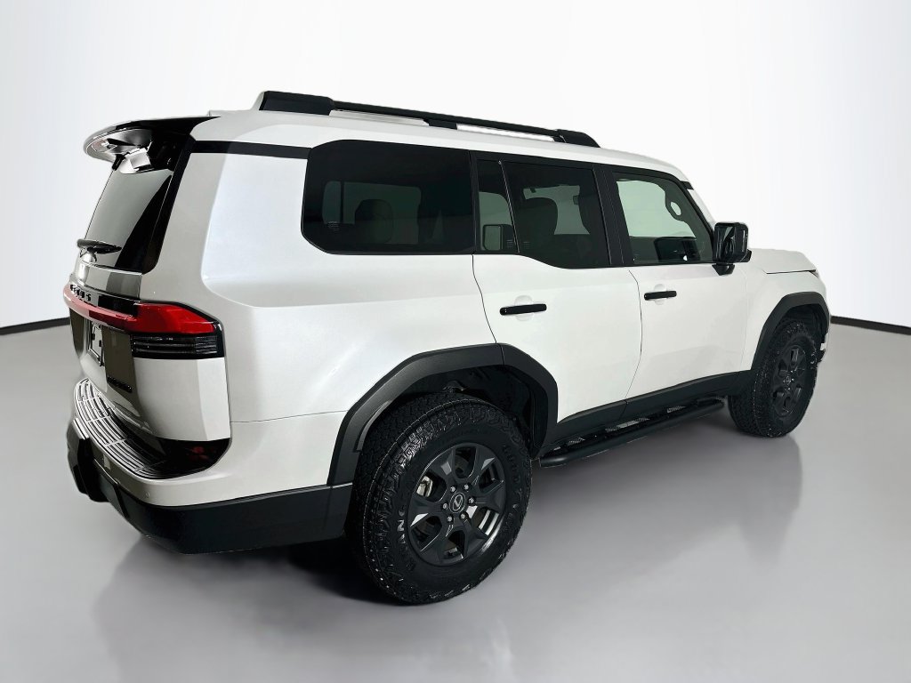 Used 2024 Lexus GX 550 AWD/4WD image 9