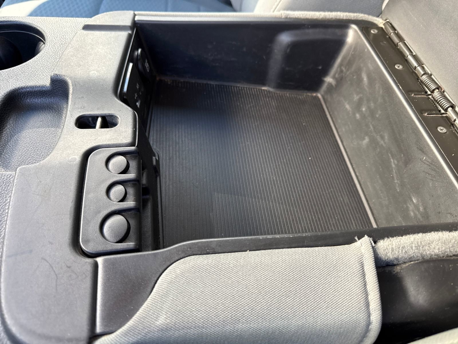 Used 2017 RAM 1500 Express image 26