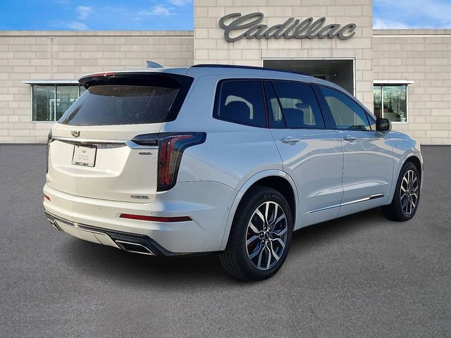 Used 2022 Cadillac XT6 Sport w/ Technology Package image 6