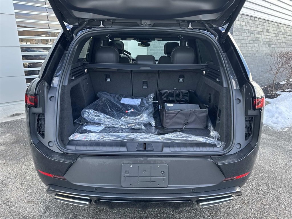 New 2026 Land Rover Range Rover Sport SE image 6