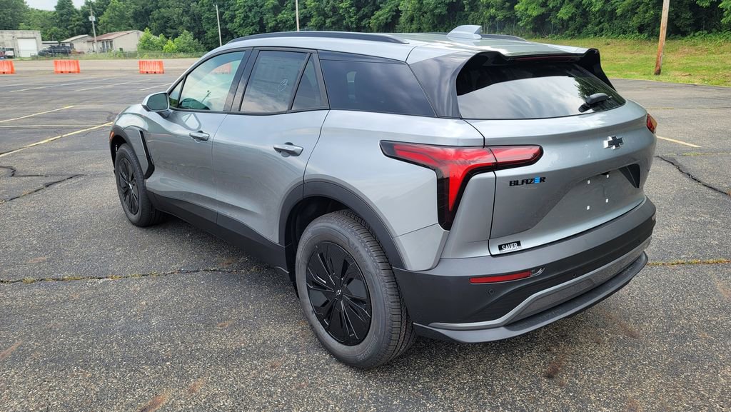 New 2025 Chevrolet Blazer EV LT image 9