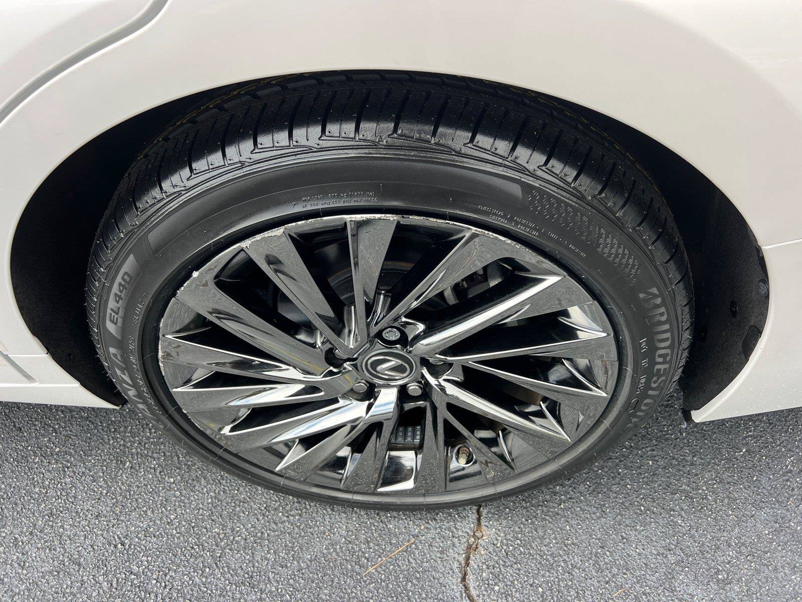 Certified 2024 Lexus ES 350 w/ Technology Package FWD image 19