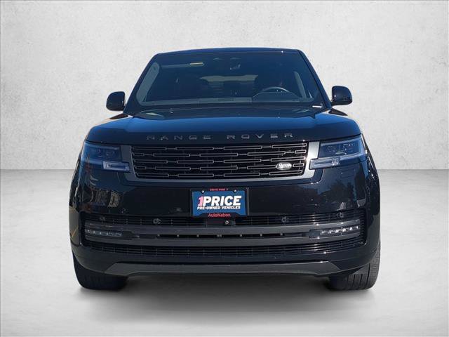 Used 2025 Land Rover Range Rover SE AWD/4WD image 2