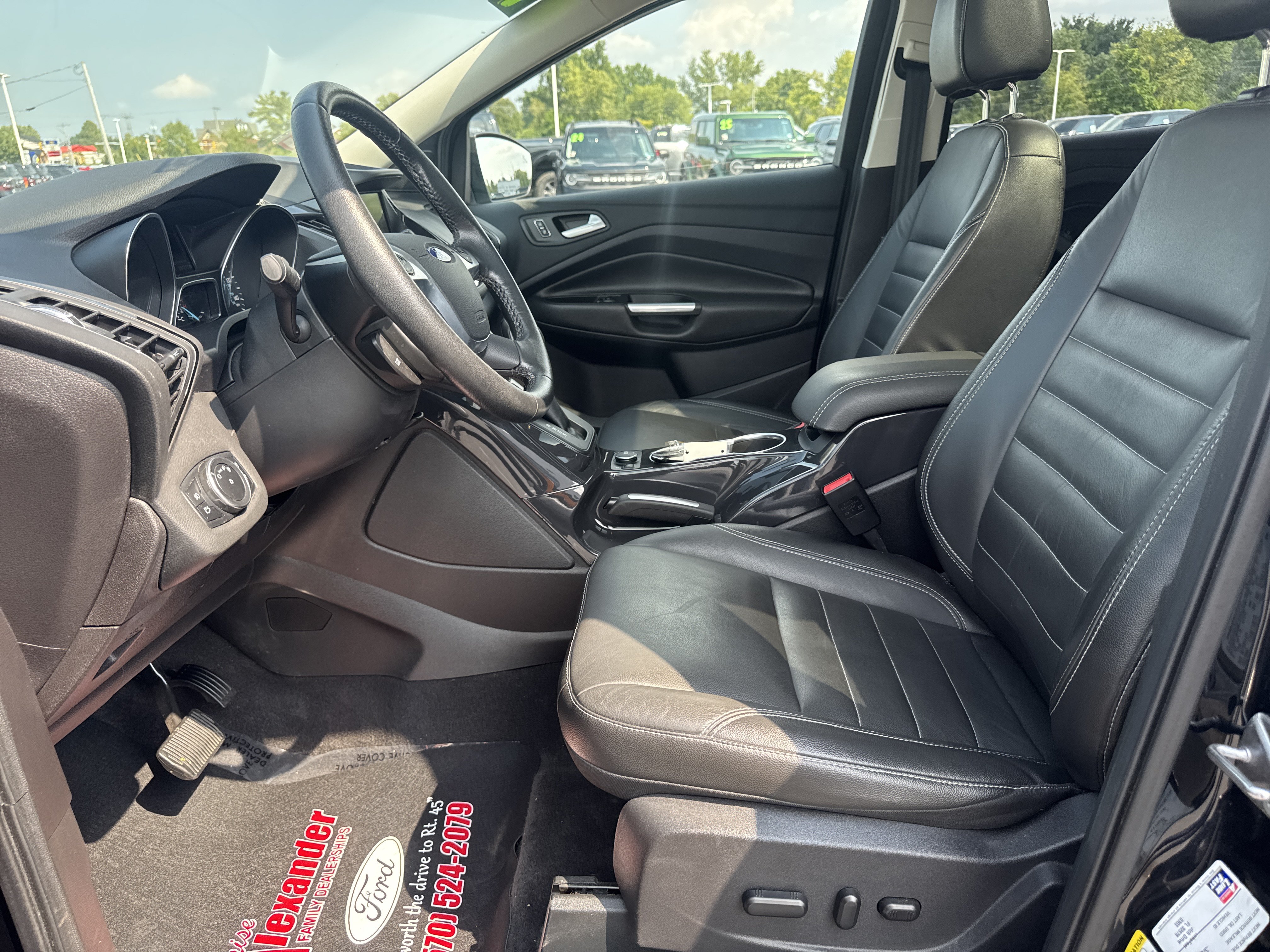 Used 2016 Ford Escape Titanium w/ Equipment Group 301A AWD/4WD image 12
