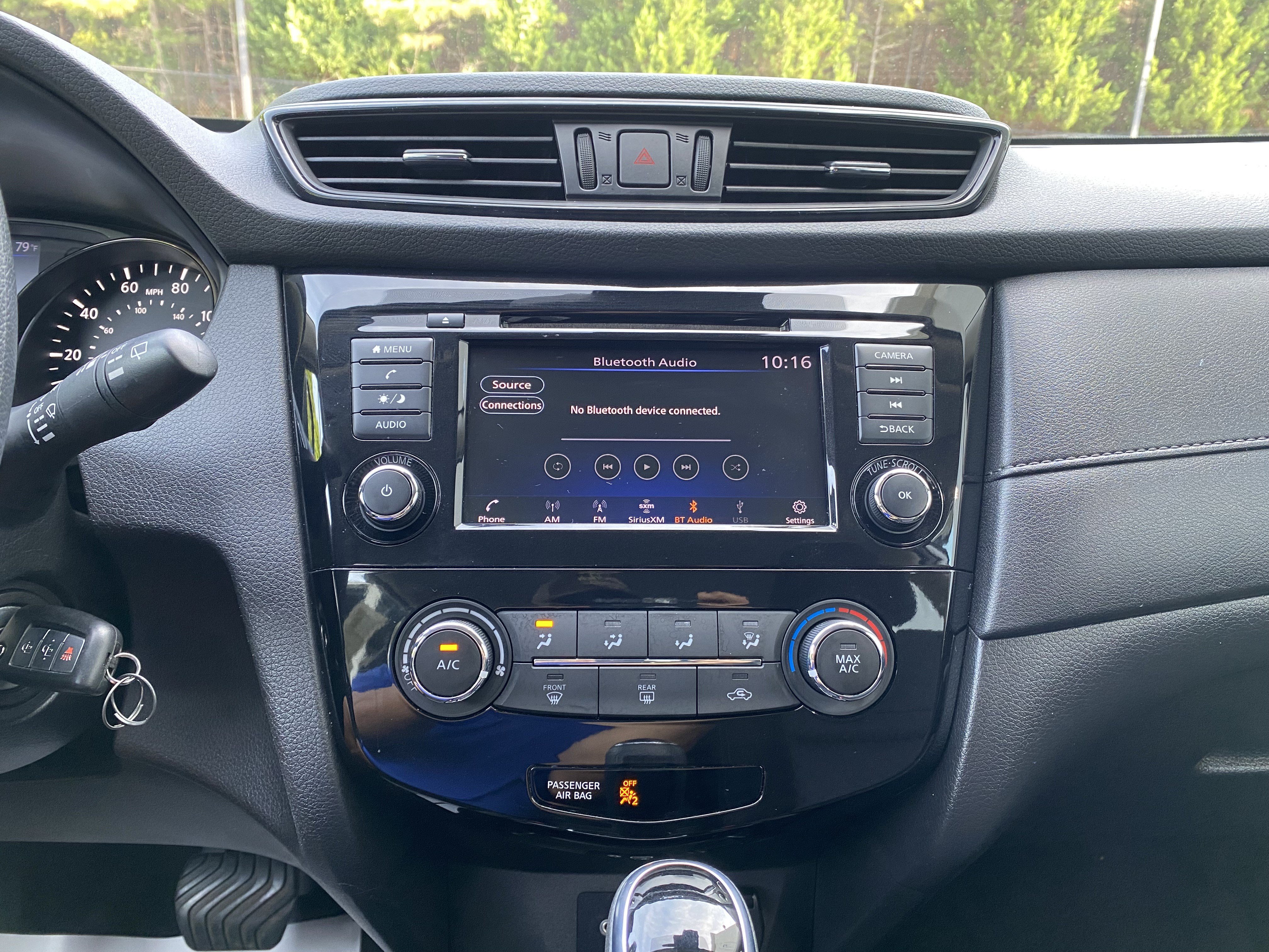 Used 2020 Nissan Rogue S AWD/4WD image 25