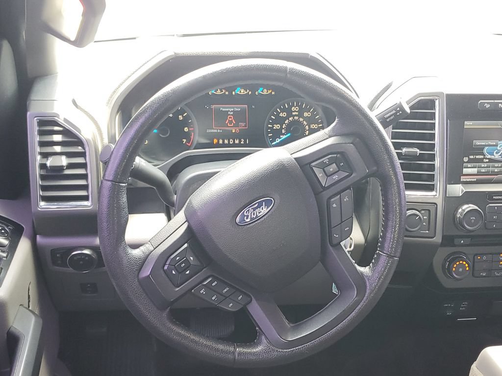 Used 2015 Ford F150 XLT w/ Equipment Group 302A Luxury AWD/4WD image 11