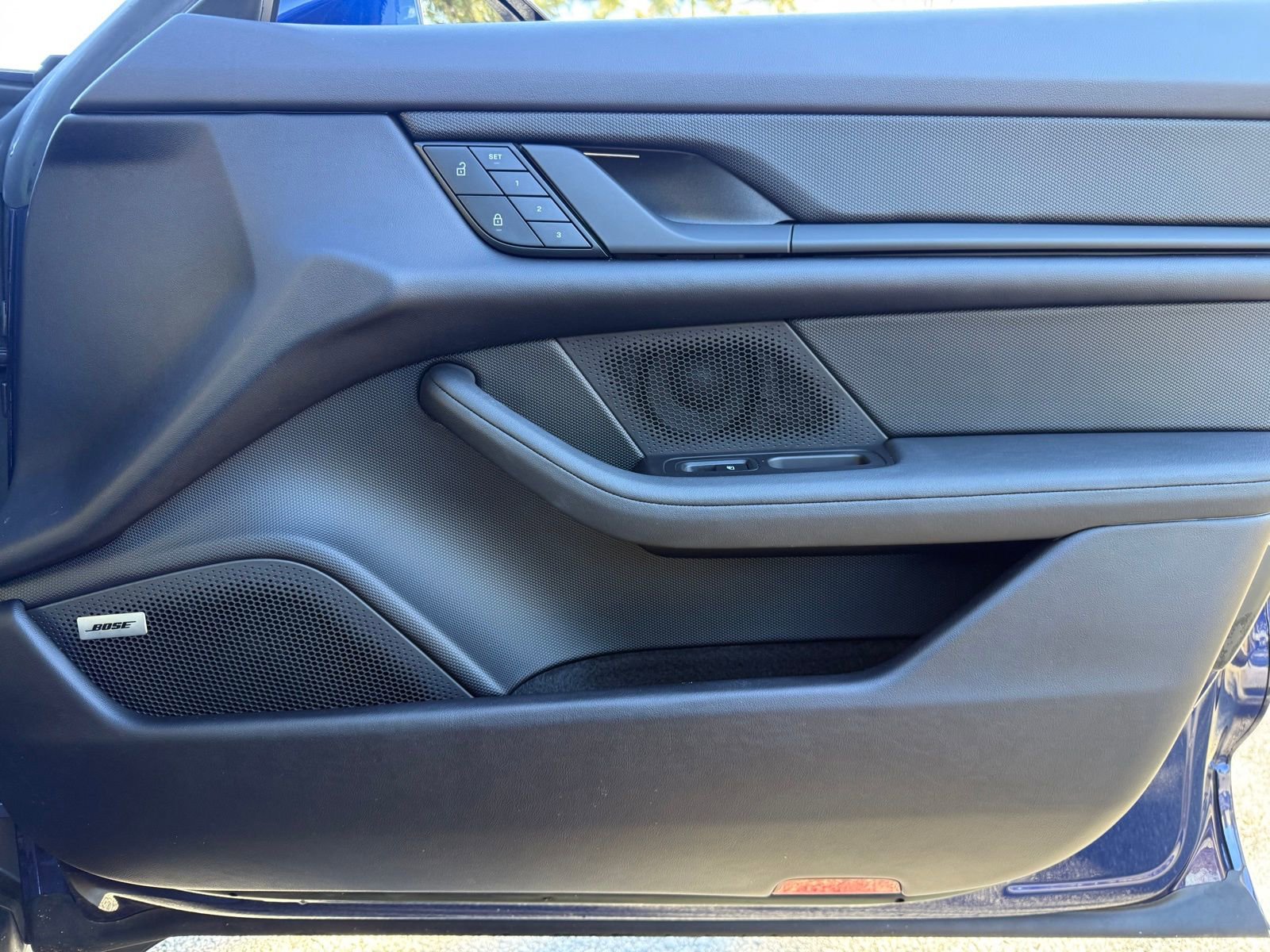 Used 2022 Porsche Taycan Base image 44