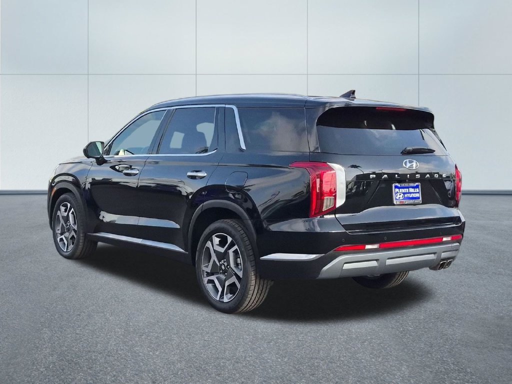 Used 2024 Hyundai Palisade Limited AWD/4WD image 4