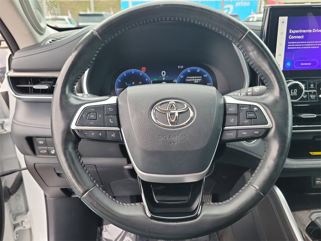 Used 2023 Toyota Highlander Limited image 18
