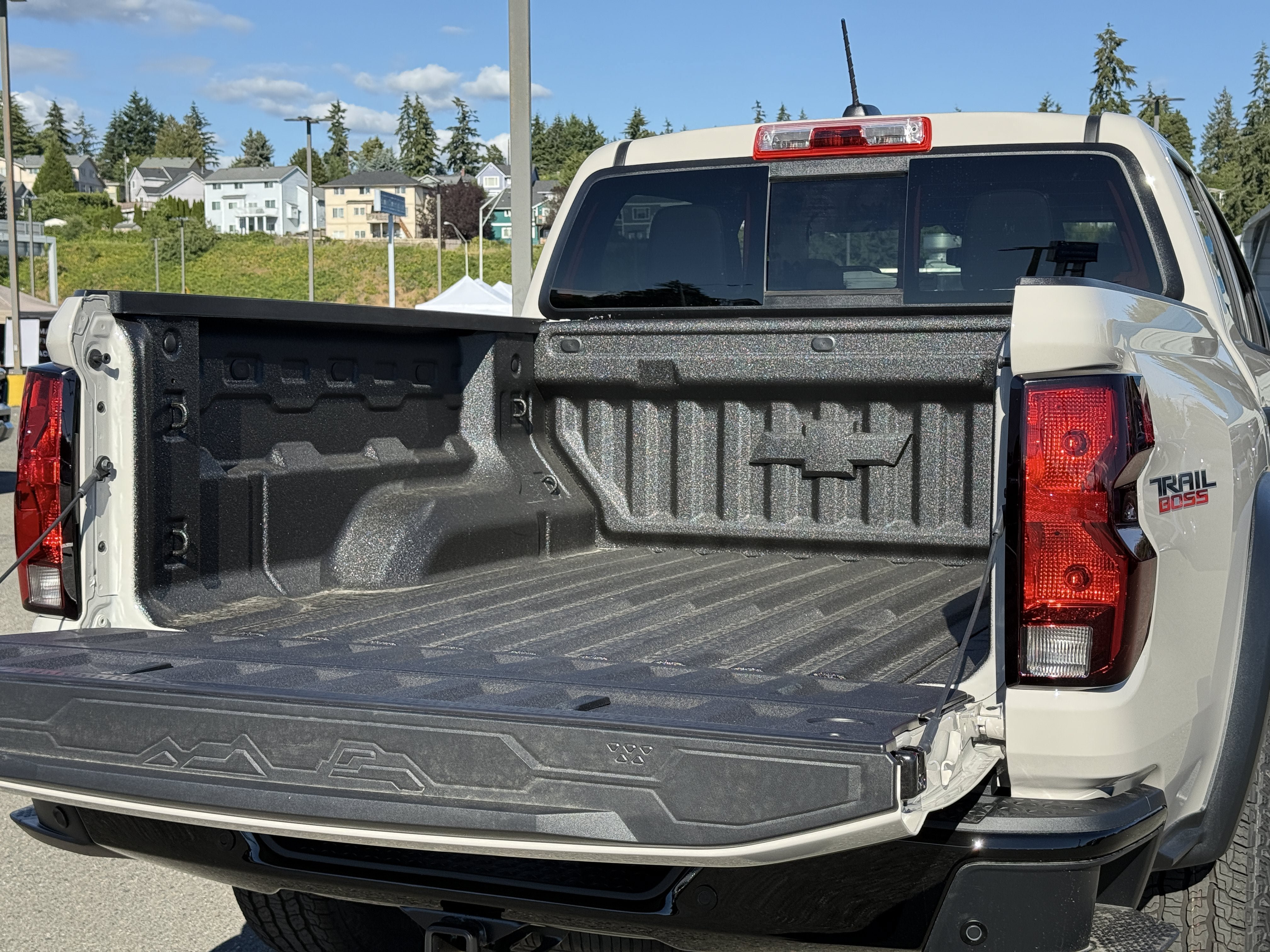New 2026 Chevrolet Colorado Trail Boss AWD/4WD image 32