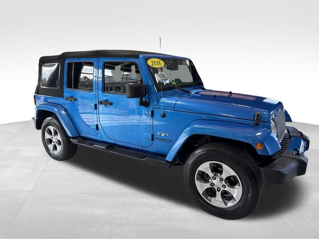 Used 2016 Jeep Wrangler Unlimited Sahara w/ Connectivity Group AWD/4WD image 11