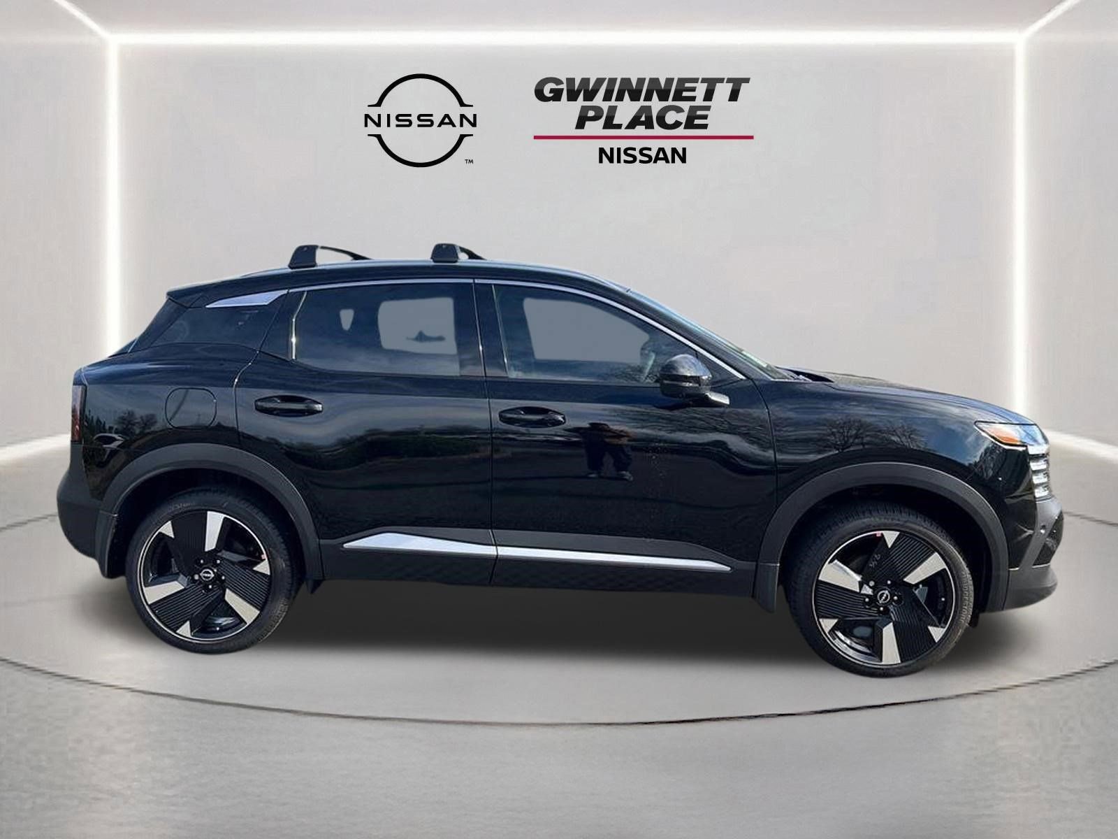 New 2026 Nissan Kicks SR image 4